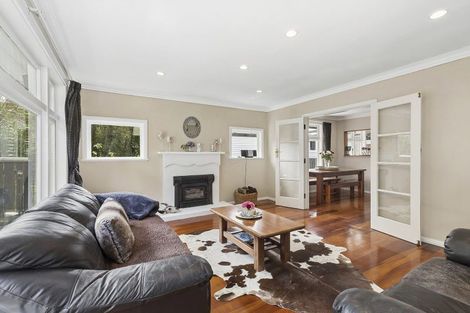 Photo of property in 64 Airlie Road, Plimmerton, Porirua, 5026