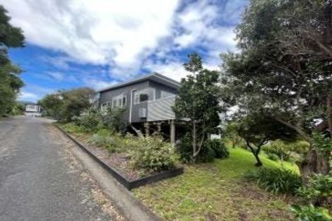 Photo of property in 8 Sunset Terrace, Waikanae Beach, Waikanae, 5036