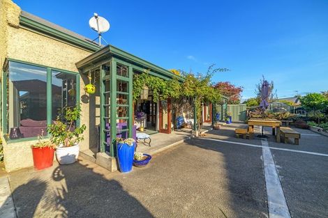 Photo of property in 1 Strachan Way, Highbury, Palmerston North, 4412