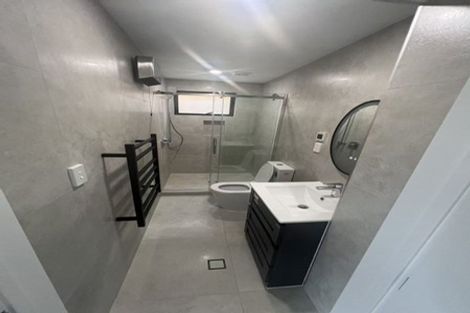 Photo of property in 9 Aralia Road, Sunnynook, Auckland, 0620