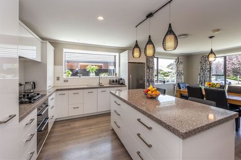 Photo of property in 11 Fuchsia Place, Halswell, Christchurch, 8025