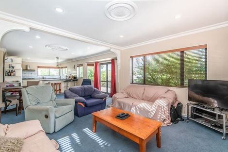 Photo of property in 2/49 College Road, Northcote, Auckland, 0627