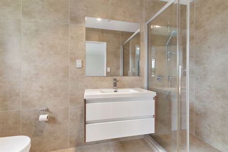 Photo of property in 11 Kilmacrennan Drive, Rosehill, Papakura, 2113