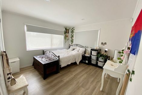 Photo of property in 34 Kelman Road, Kelston, Auckland, 0602