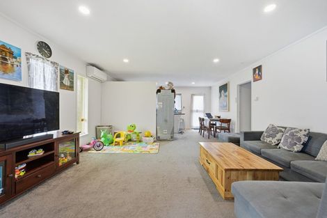 Photo of property in 14 Meadowcourt Drive, Manukau, Auckland, 2025