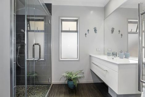 Photo of property in 17 Windsor Street, Richmond Heights, Taupo, 3330