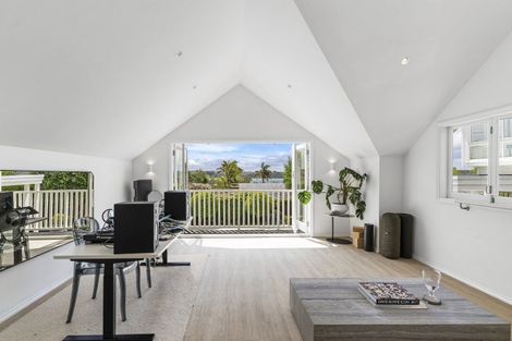 Photo of property in 4 Sentinel Road, Herne Bay, Auckland, 1011