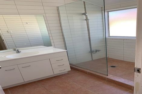 Photo of property in 19 Innismara Avenue, Wattle Downs, Auckland, 2103