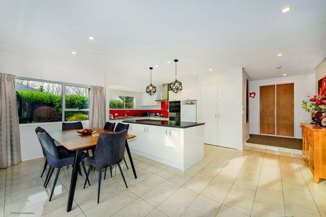 Photo of property in 22 Felstead Place, Avonhead, Christchurch, 8042