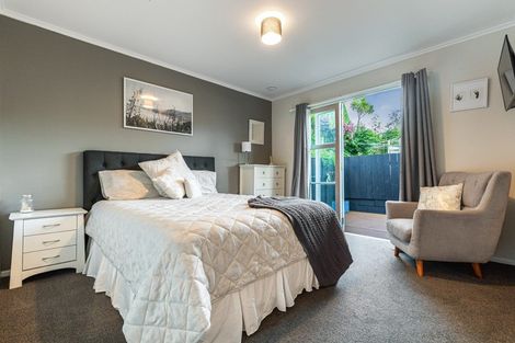 Photo of property in 11 Kashmir Road, Glen Eden, Auckland, 0602