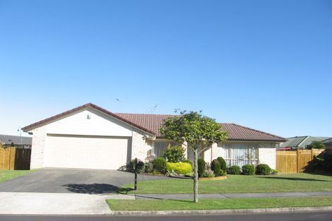 Photo of property in 49 Sandwick Drive, Weymouth, Auckland, 2103