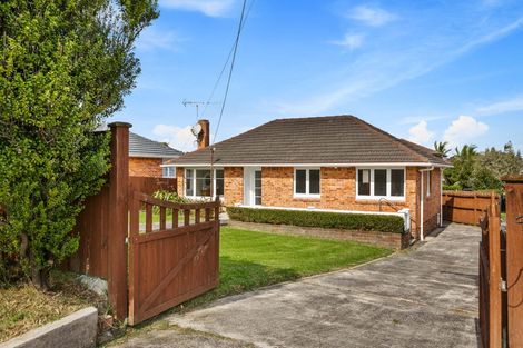 Photo of property in 12 Toru Street, Te Atatu Peninsula, Auckland, 0610