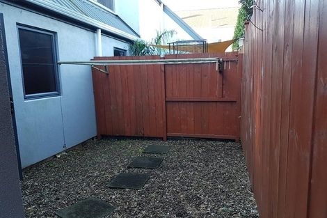 Photo of property in 1a Otahuri Crescent, Greenlane, Auckland, 1051