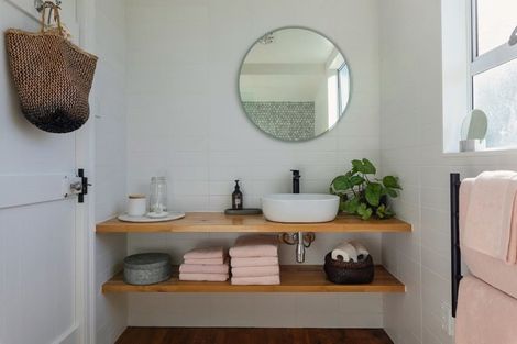 Photo of property in 81a Rangatira Road, Beach Haven, Auckland, 0626