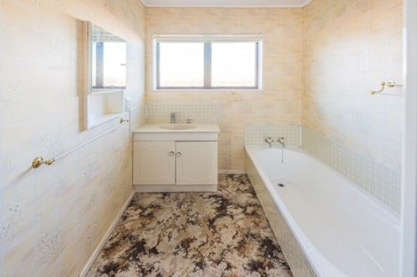 Photo of property in 3 Warwick Place, Springvale, Whanganui, 4501