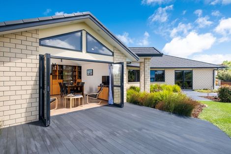 Photo of property in 229 Eskridge Drive, Eskdale, Napier, 4182