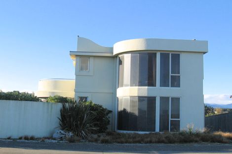 Photo of property in 6 Marine Parade, Otaki Beach, Otaki, 5512