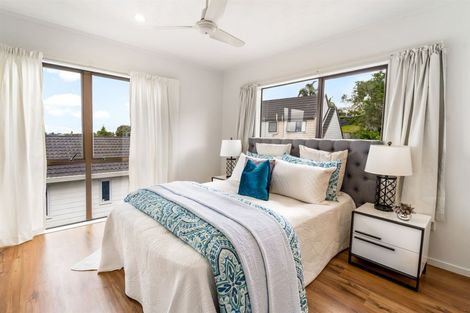 Photo of property in 2/19 Cassandra Grove, Totara Vale, Auckland, 0629