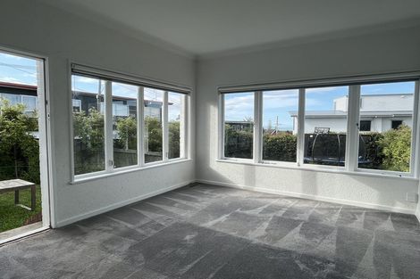 Photo of property in 274 Lake Road, Hauraki, Auckland, 0622