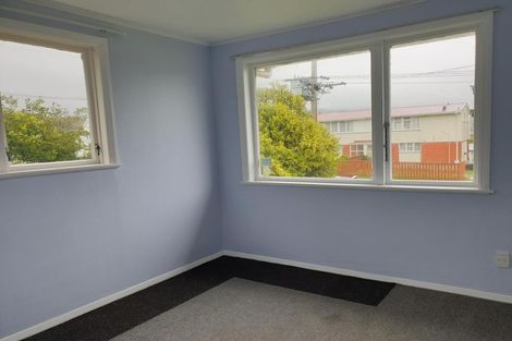 Photo of property in 3 Aberfeldy Street, Cannons Creek, Porirua, 5024