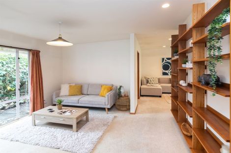 Photo of property in 255 Avonhead Road, Avonhead, Christchurch, 8042