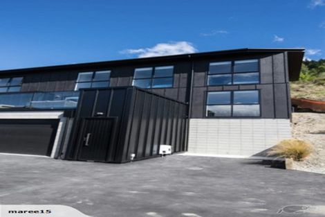 Photo of property in 11b Saint Peters Place, Queenstown, 9300