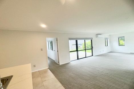 Photo of property in 12b The Avenue, Albany, Auckland, 0632