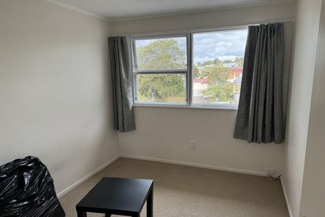 Photo of property in 32 Diana Drive, Glenfield, Auckland, 0627