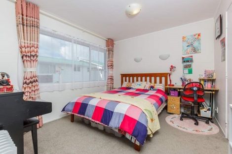 Photo of property in 2/37 Stredwick Drive, Torbay, Auckland, 0630