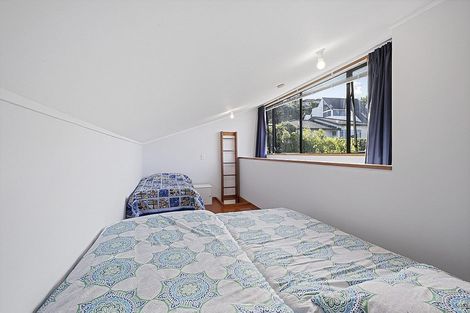 Photo of property in 11 Calypso Place, Rothesay Bay, Auckland, 0630