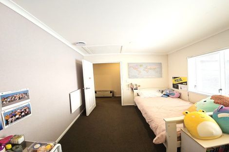 Photo of property in 93a Taylor Terrace, Tawa, Wellington, 5028