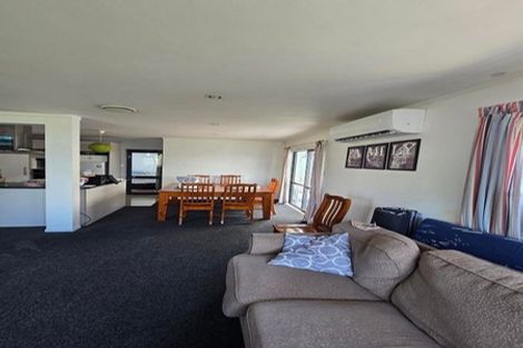 Photo of property in 4 Oratu Place, Manurewa, Auckland, 2102