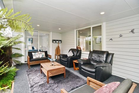 Photo of property in 26 Pounamu Place, Pegasus, 7612