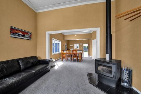 Photo of property in 55 Camberwell Road, Hawera, 4610