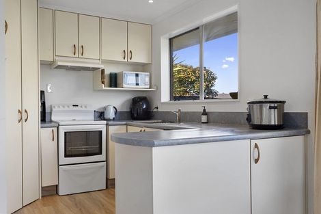 Photo of property in 1/4 Queenspark Drive, Parklands, Christchurch, 8083