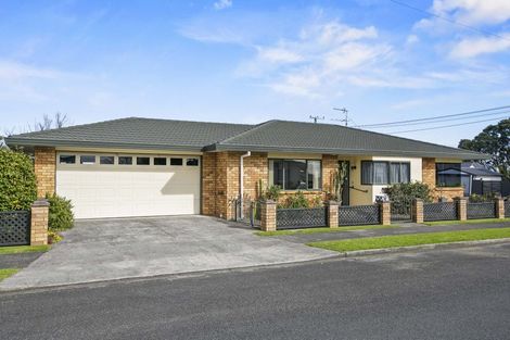 Photo of property in 2 Sanders Avenue, Westown, New Plymouth, 4310
