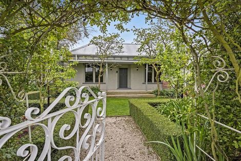 Photo of property in 8 Cross Street, Coalgate, 7673