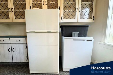 Photo of property in 86 Tawa Road, Kumeu, 0891