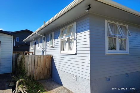 Photo of property in 54 Megan Avenue, Pakuranga Heights, Auckland, 2010