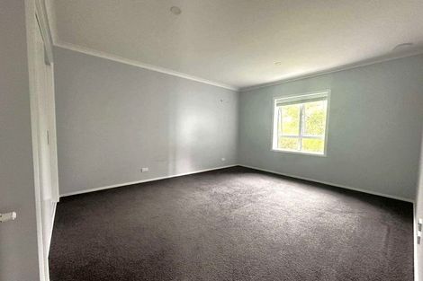 Photo of property in 14 Cessna Way, Newlands, Wellington, 6037