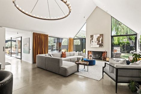 Photo of property in 1 Larkins Way, Arthurs Point, Queenstown, 9371