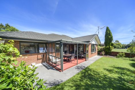 Photo of property in 97 Summerhill Drive, Fitzherbert, Palmerston North, 4410