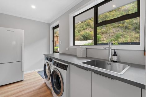 Photo of property in 12 Porokaiwhiri Street, Crofton Downs, Wellington, 6035