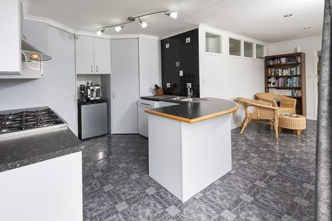 Photo of property in 42 Reeves Road, Pakuranga, Auckland, 2010