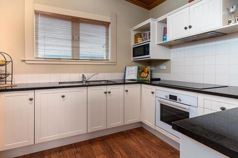 Photo of property in 44 Queen Street, Feilding, 4702