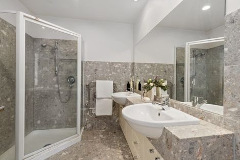 Photo of property in 5d/173 Hurstmere Road, Takapuna, Auckland, 0622