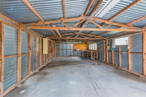 Photo of property in 40 Lowtherhurst Road, Massey, Auckland, 0614