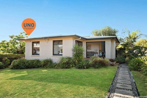 Photo of property in 1/65 Arran Road, Browns Bay, Auckland, 0630