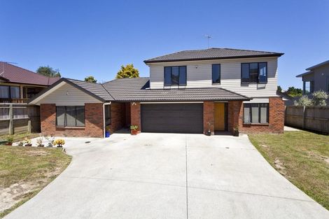 Photo of property in 3 Jomard Terrace, Northcross, Auckland, 0632