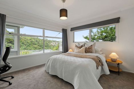 Photo of property in 43 Silverstream Road, Crofton Downs, Wellington, 6035